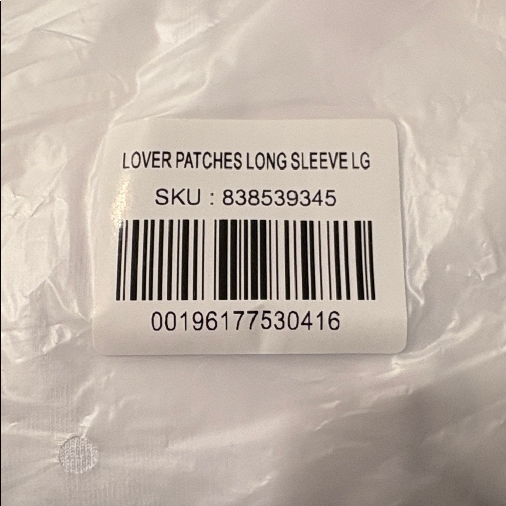 LOVER Lyrics emboldened on this Taylor Top SOLD OUT ON TAYLOR’s OFFICIAL WEBSITE - Picture 8 of 12